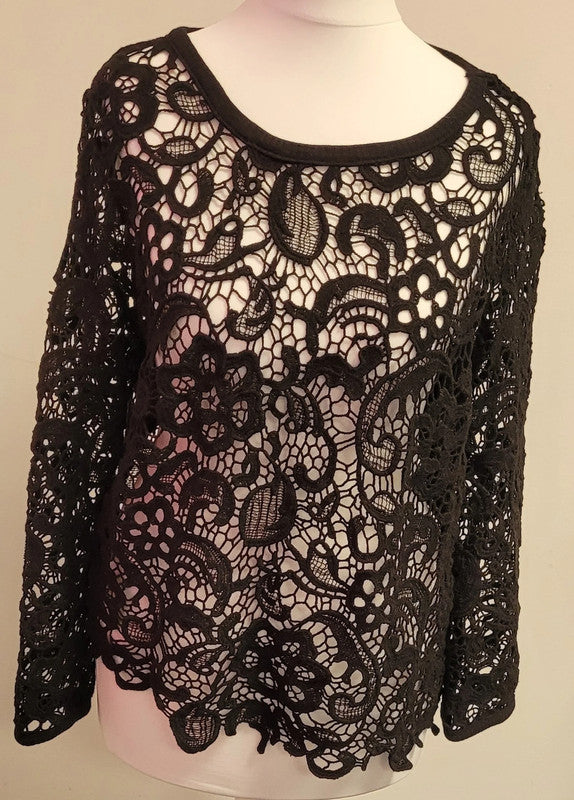 Zara Trafaluc Black Lace Top Size Medium Pre-Owned