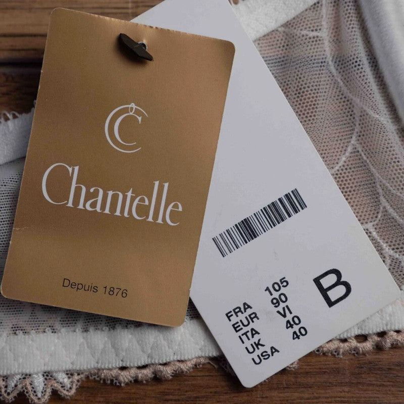 Chantelle Cream bra Size 40B NWT