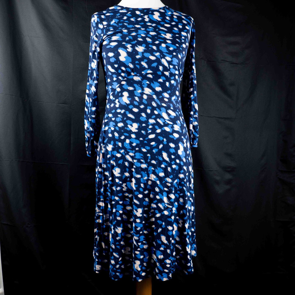 Roman midi dress blue and white abstract pattern long sleeves fitted waist stretchy material.
