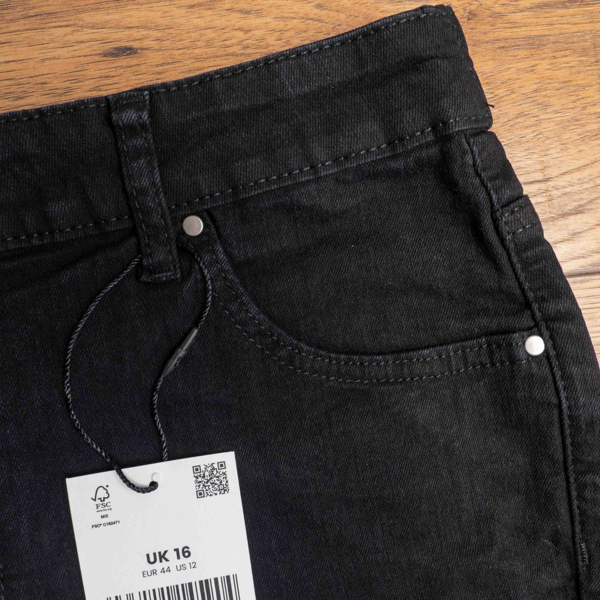 Yours black denim shorts size UK 16 with front and back pockets, brand new with tags.