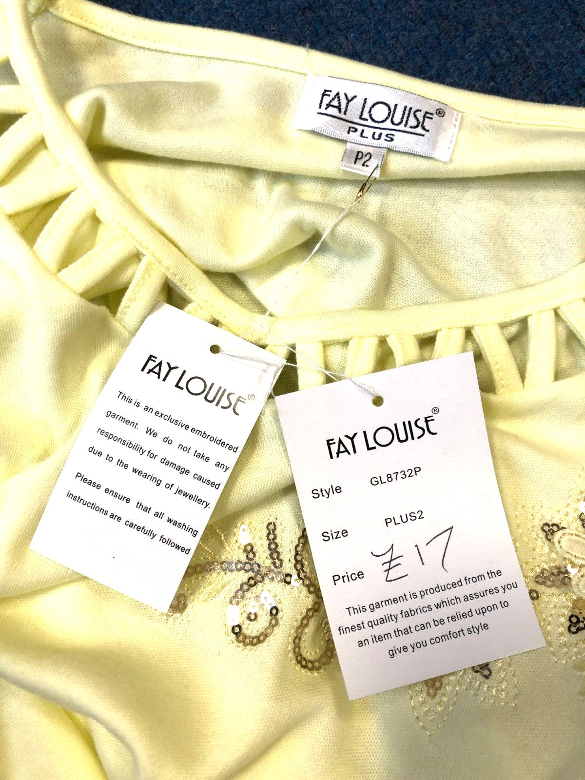Fay Louise yellow casual t-shirt with embroidered flowers and sequin details, round neck.