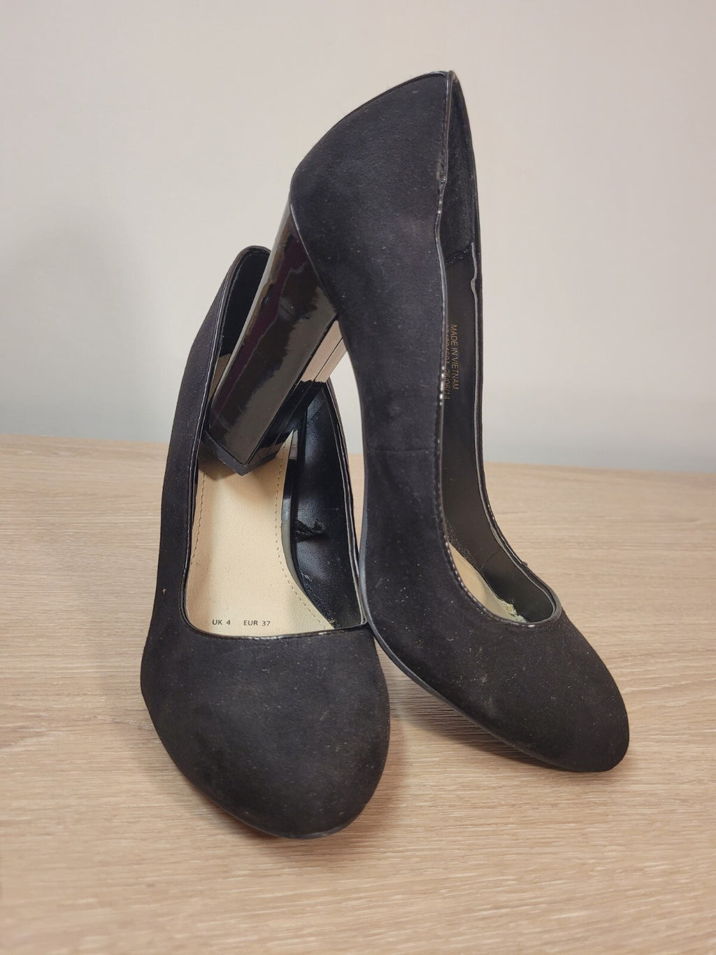 Red Herring Shoes UK4  Black Suede Court Round Toe 10cm Heel Height Pre-Owned