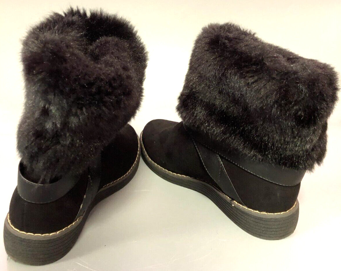 F&amp;F Ankle Boots UK4 Black Faux Fur Trim Flat Heel Pull On  Pre-owned