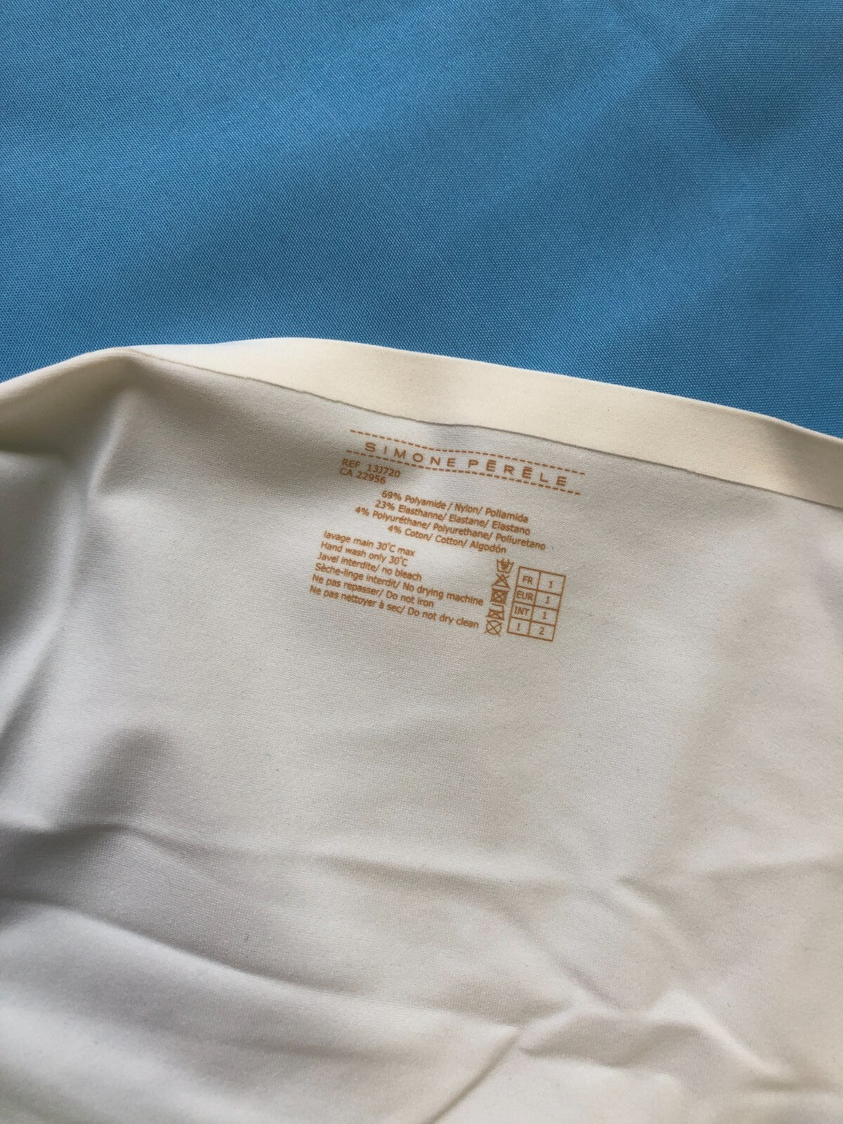 Simone Pérèle white briefs mid-rise with butterfly detail on side waistband.
