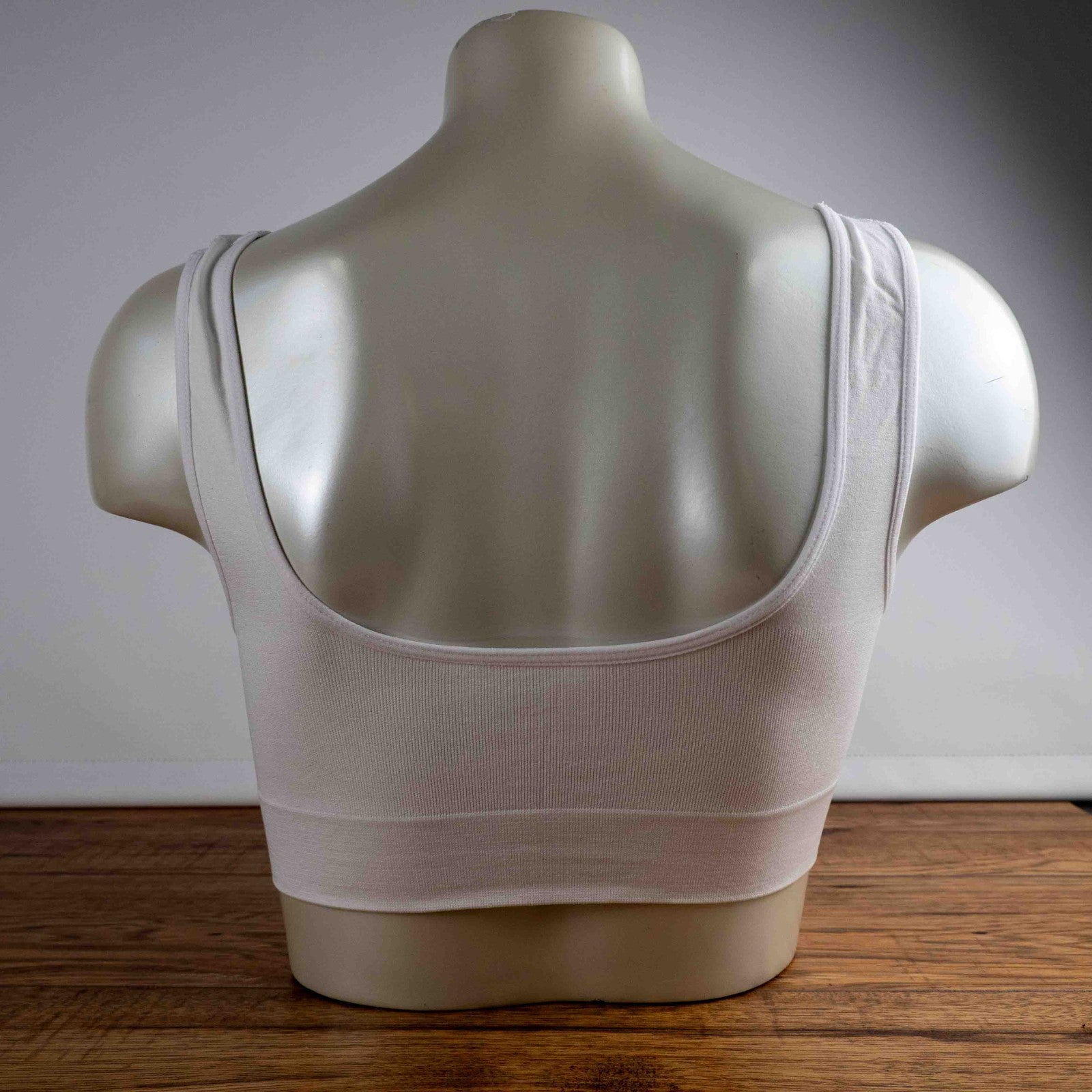 Belvia White Seamless XL Bra New With Packaging