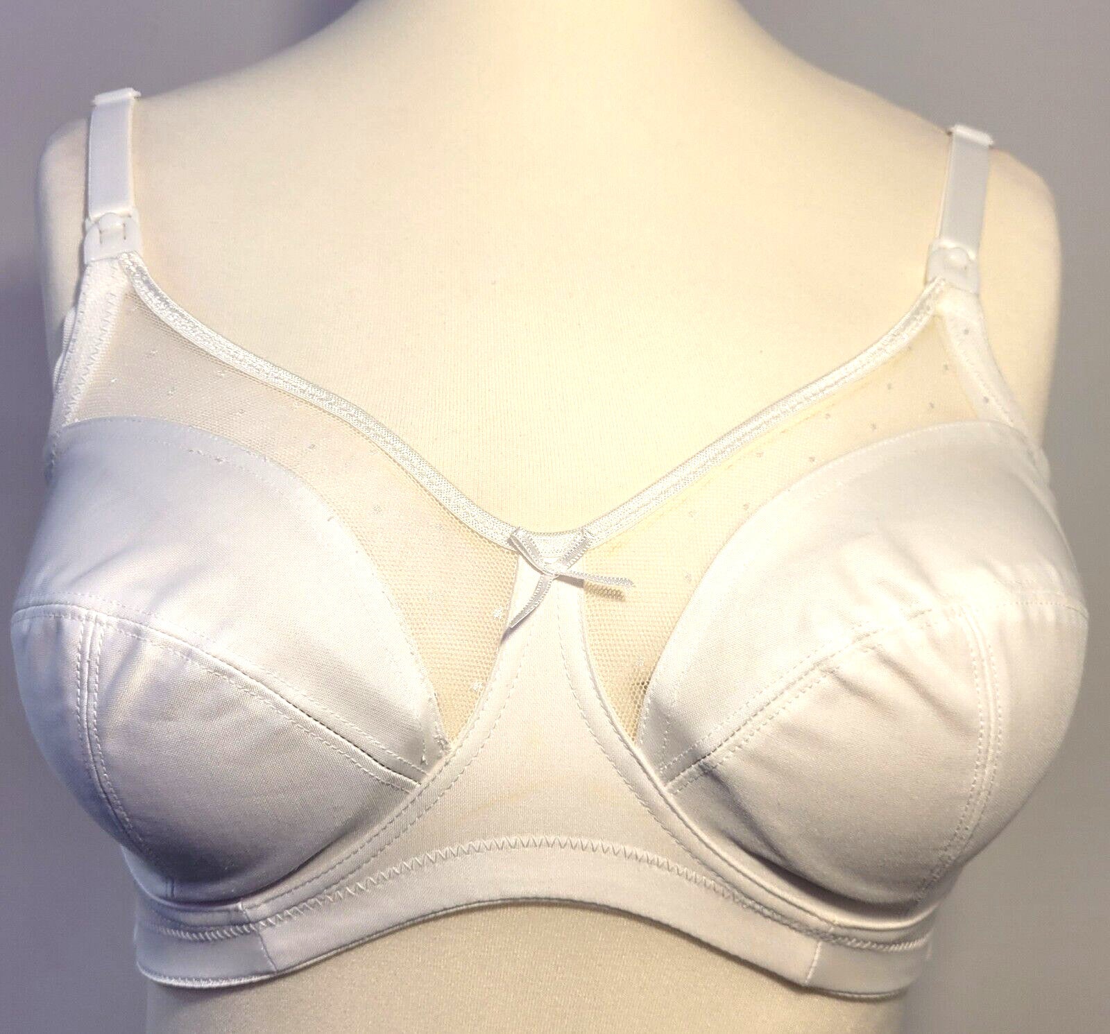 Royce Nursing Bra White 40B Drop Down Cups Lottie 980 New with Tags