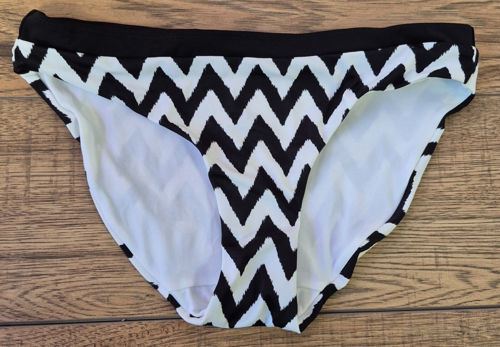 Freya 'Making Wav' Bikini Bottoms Black/White Size XS NWT