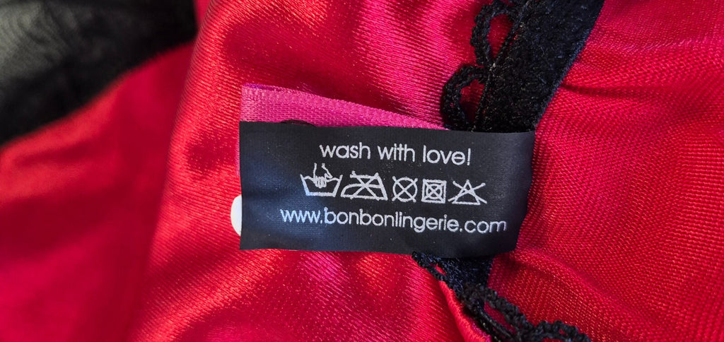 Bonbon Chemise Small Red/Black BNWT