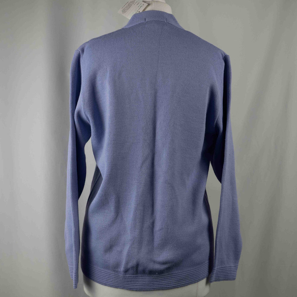 Care lilac cardigan with V-neck, five buttons, two pockets, ribbed trim.