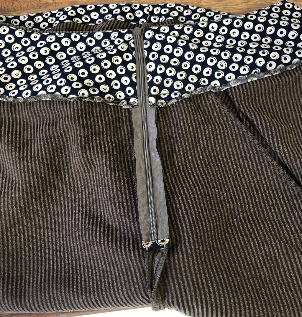 Lunn Jumbo Cord Tulip Skirt Brown Size Small Pre-Owned
