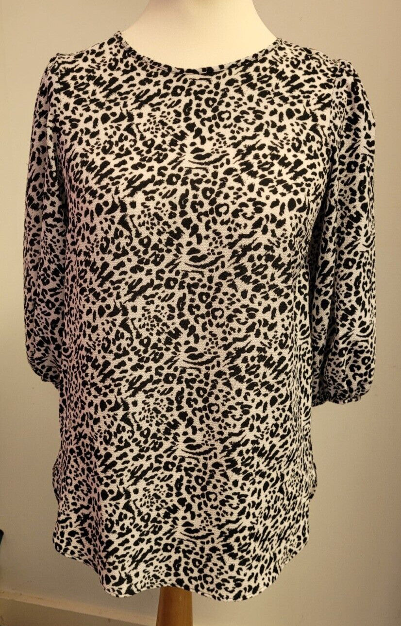 Papaya Top UK8 Black &amp; White Animal Print Round Neck Pre-Owned