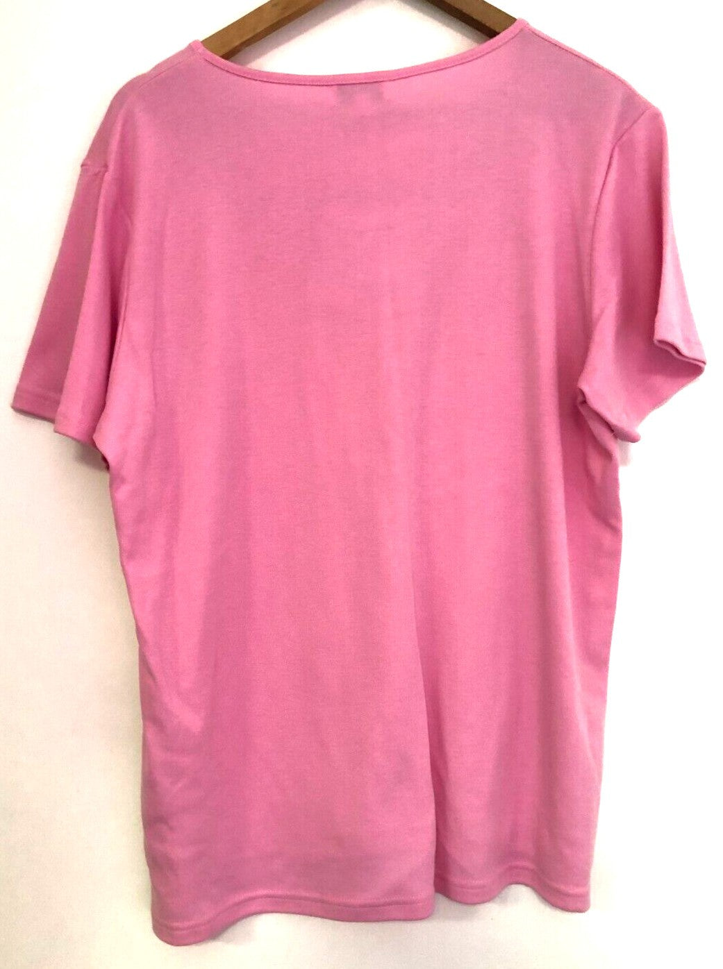 Fay Louise pink casual t-shirt with flower embroidery on neckline, new with tags.