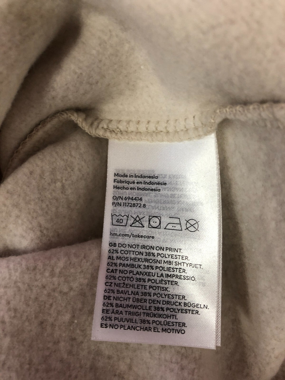 H&amp;M Divided Sweatshirt XS Cream Digital Love Motif New with Tags