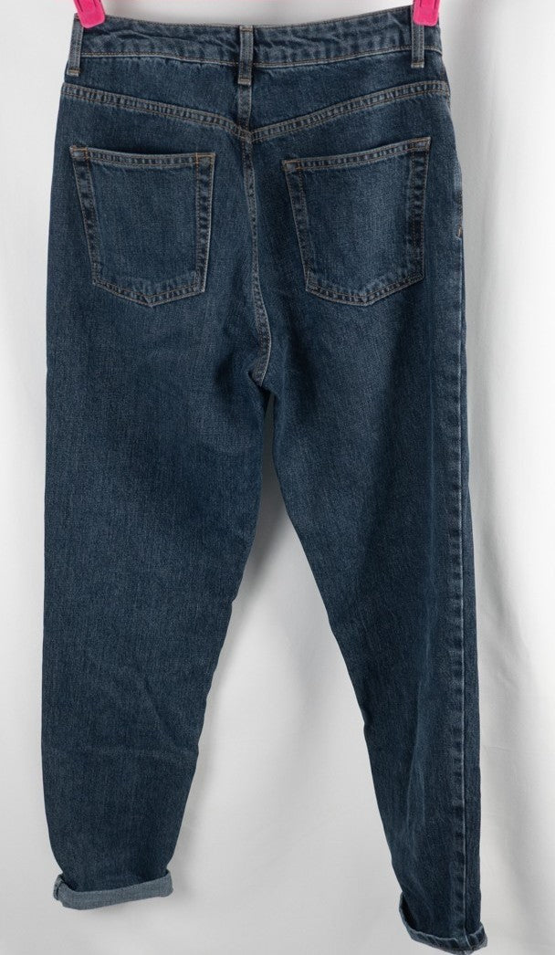 Topshop blue mom jeans with four pockets and belt loops, 100% cotton.