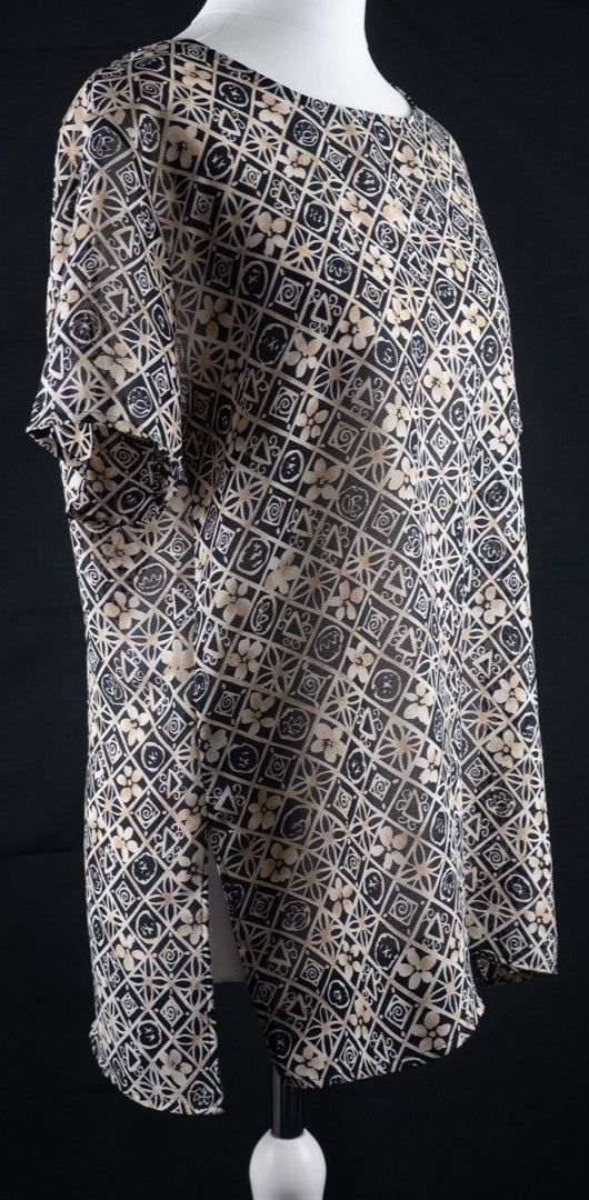 St Michael From M&amp;S Black And White Floral Semi Sheer Top Size 12 Pre-Owned