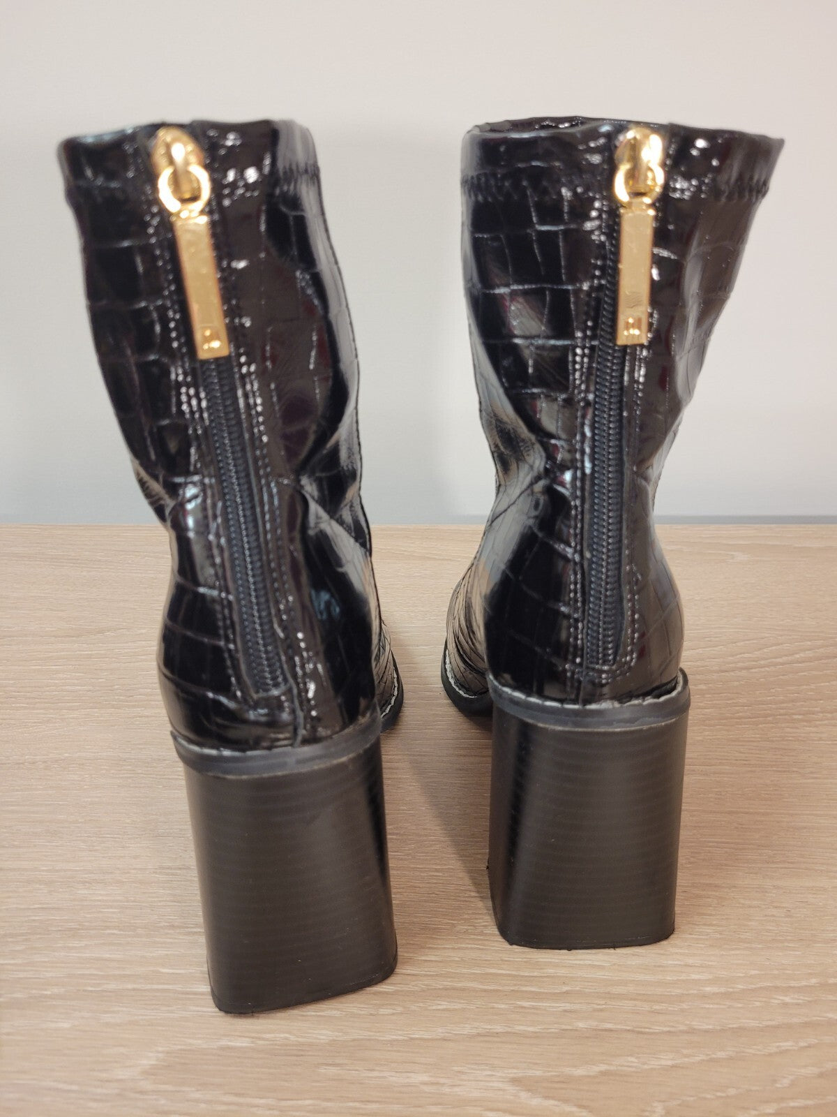 River Island Ankle Boots UK4 Mock Croc Black Back Zip Fastening Pre-Owned