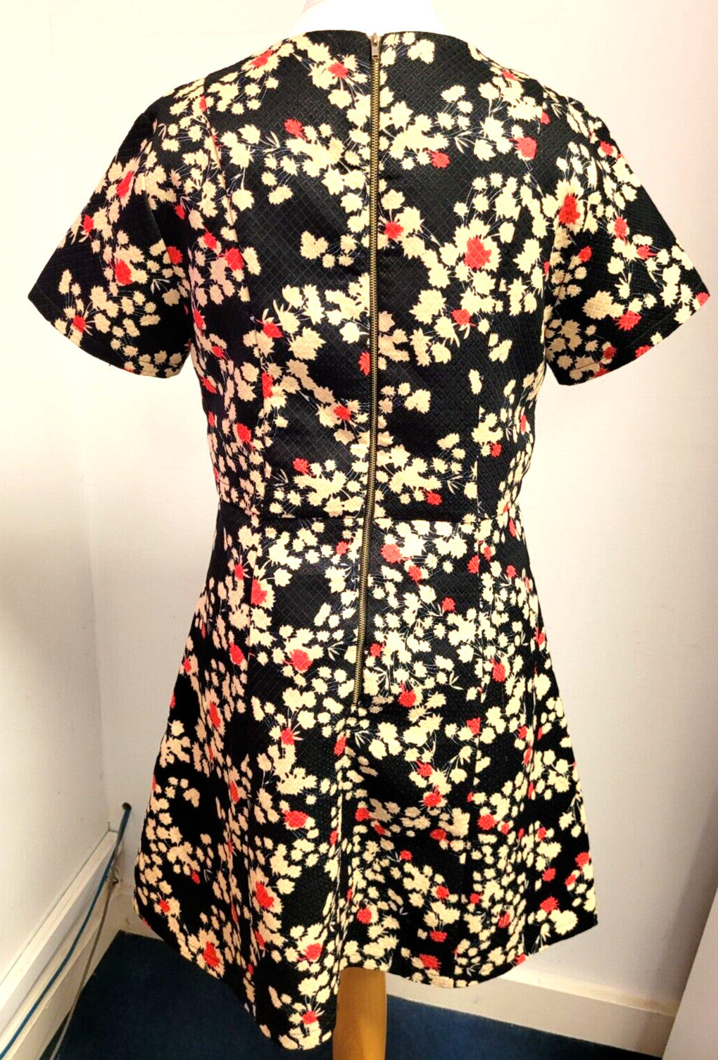 Max C London Dress UK14  Black/White/Red Floral Print Fit &amp; Flare Short Sleeve