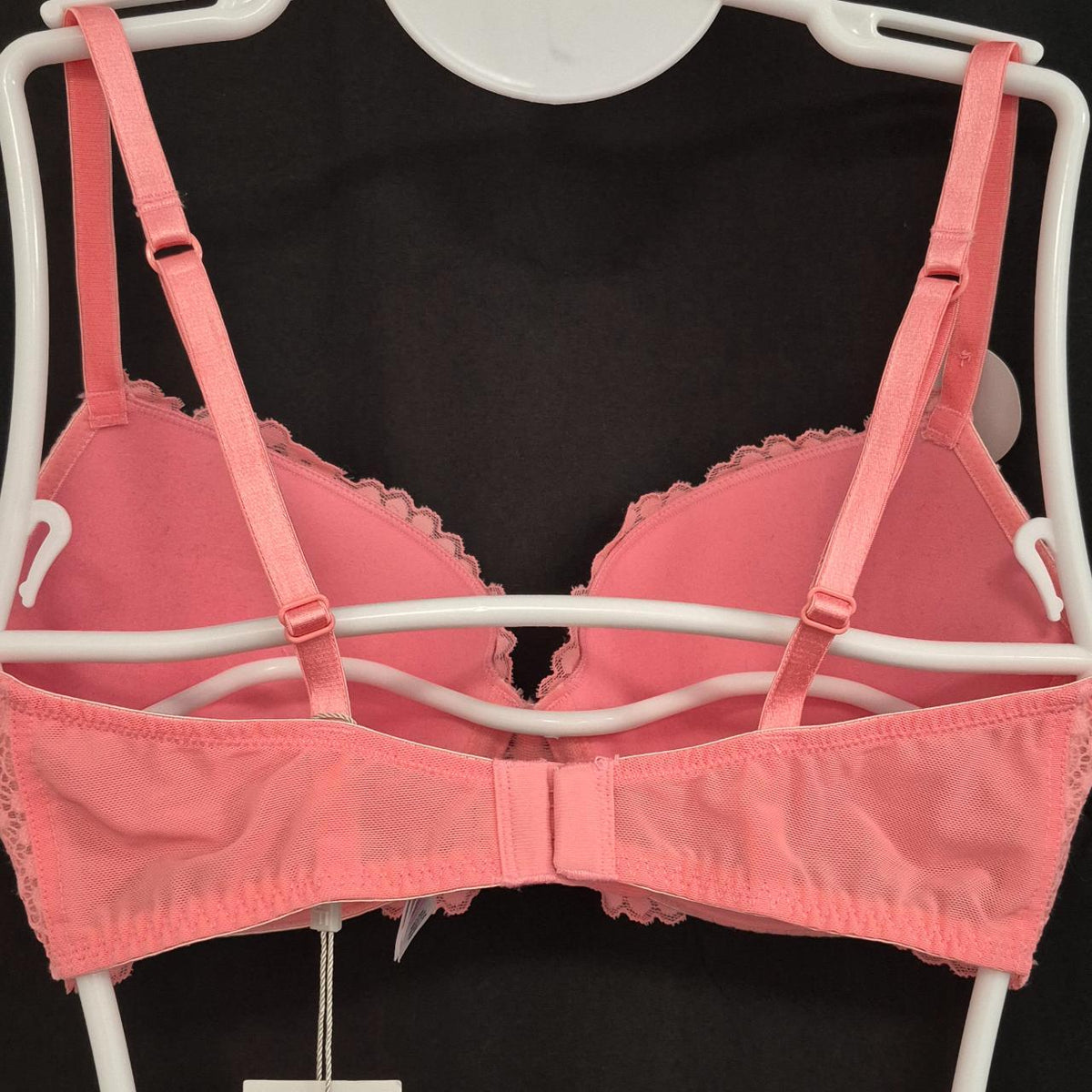 F&amp;F Bra Coral Pink 32D Underwired Plunge Lace Cups NWT