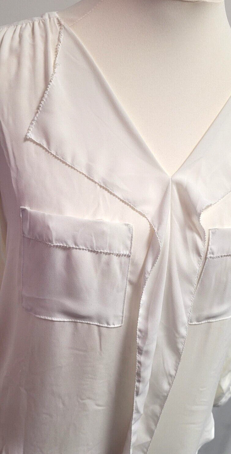 Zara Blouse White Small V-Neck Long Sleeve Ruffle Front Pre-Owned