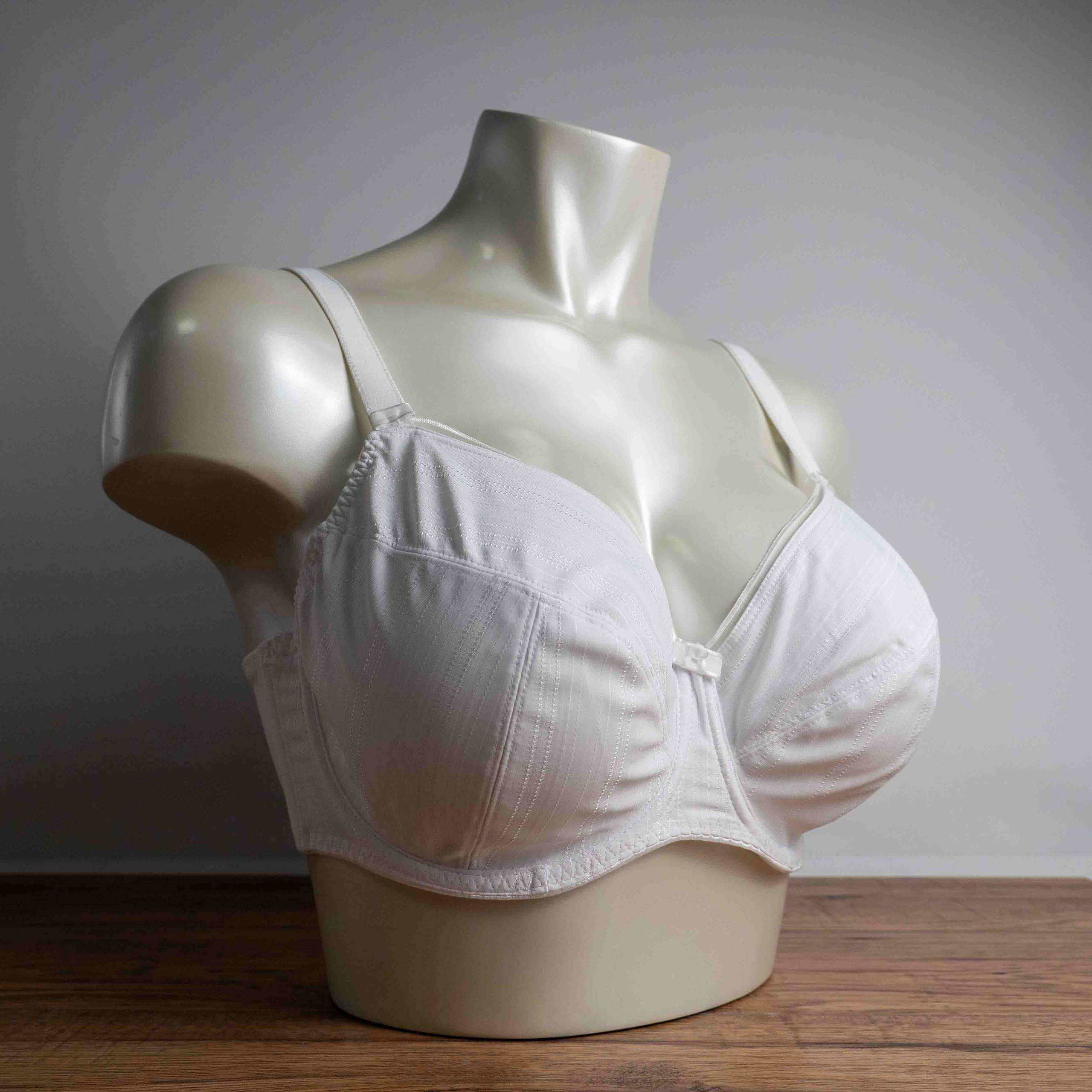 Fantasie white underwire bra size 36E with adjustable straps and supportive cups.