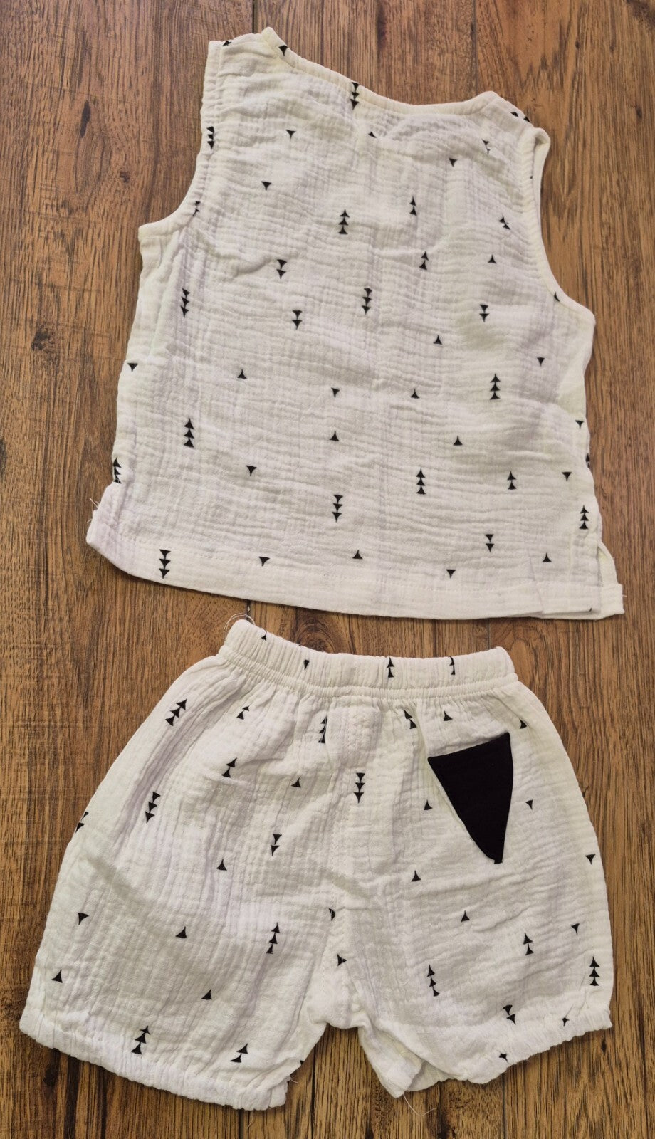 Aphoo Sleeveless Tank Top &amp; Shorts Set Large (12mths) NWT