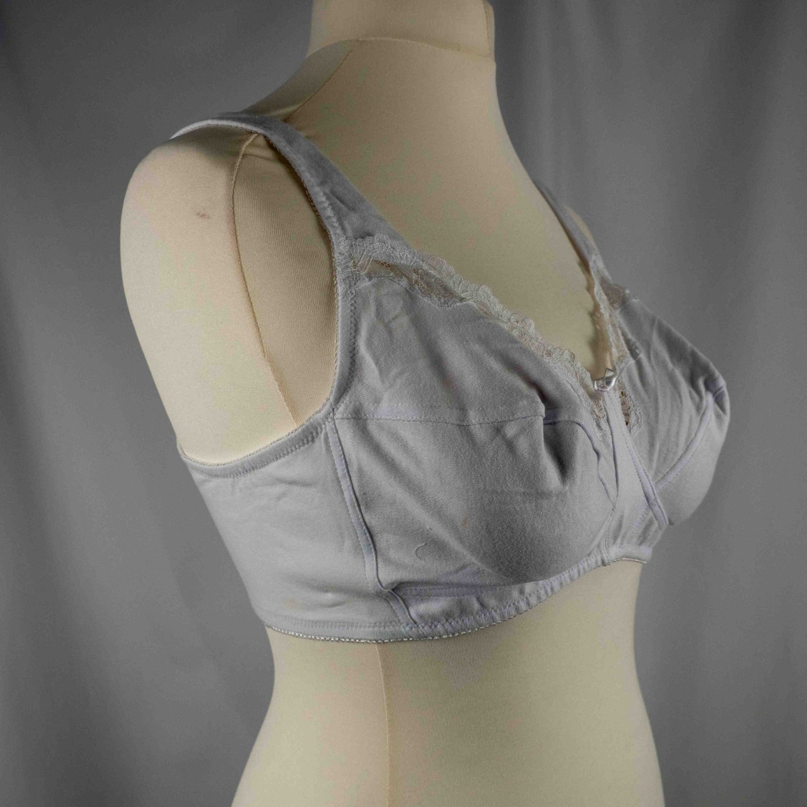 Shapely Figures 42C White Bra NWT