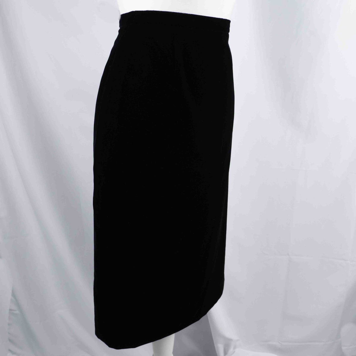 Marks & Spencer black velvet pencil skirt UK 12, back zip closure, fully lined.