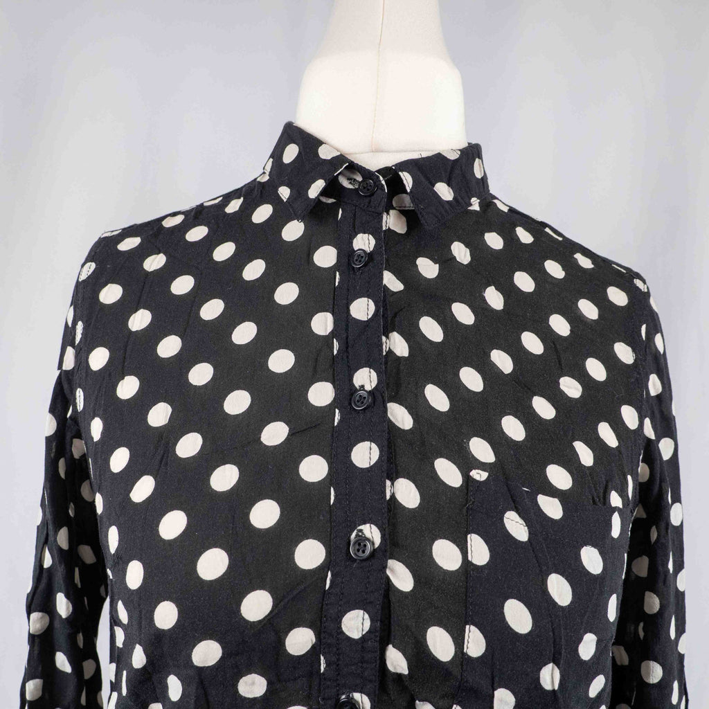New Look button-up shirt black and white polka dot pattern with chest pocket.