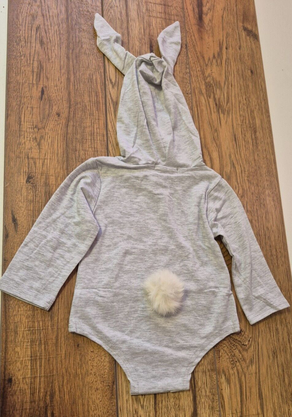 Rorychen Rabbit Bodysuit with detachable tail 0-6 months 70cm Grey NWT
