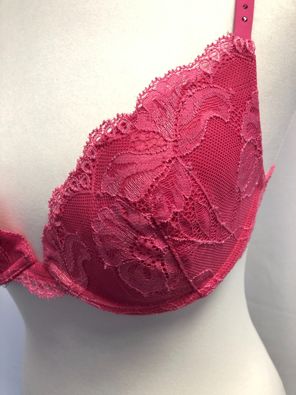 Bra 32C La Senza Pink Precision Lace Bra  BNWT