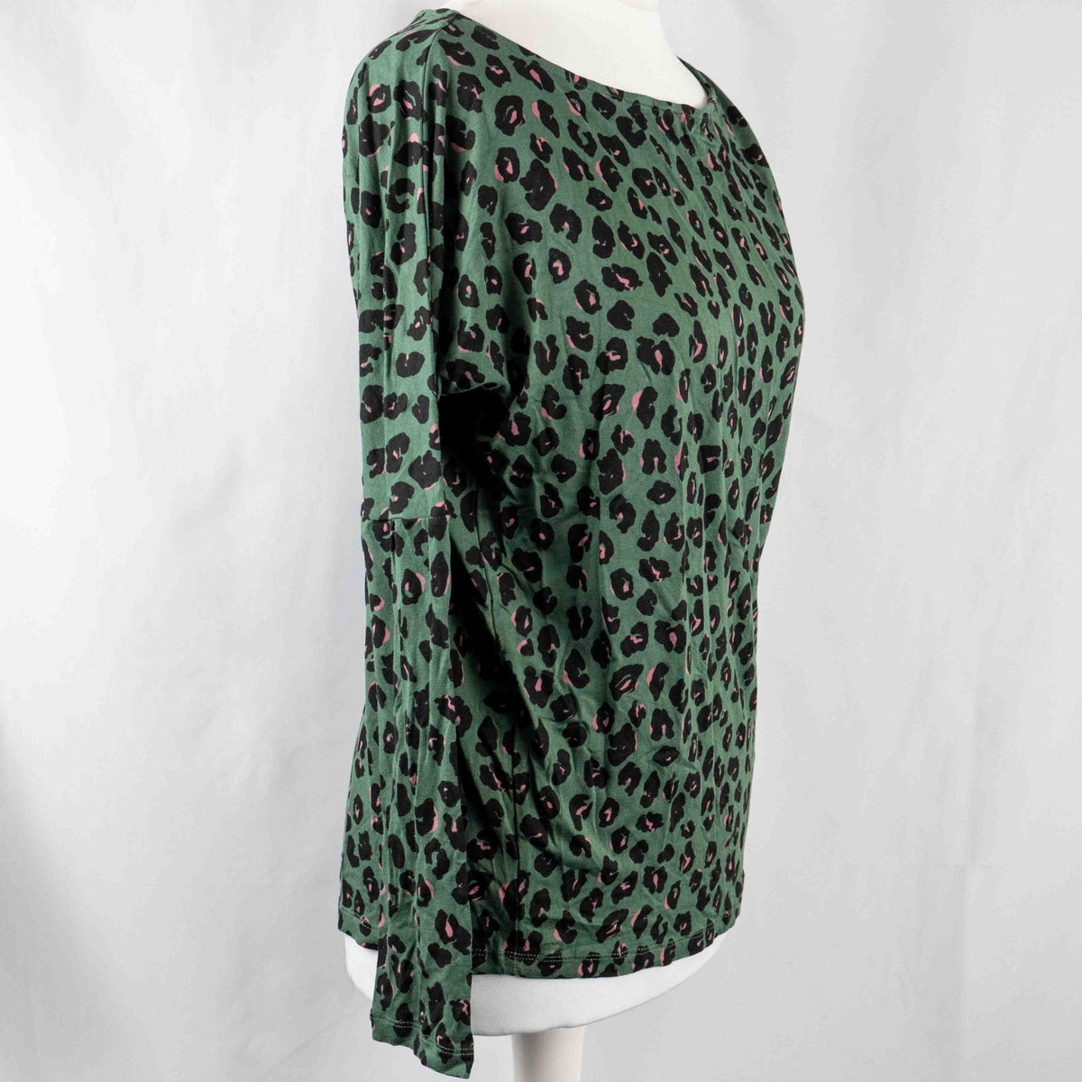 Next Green Leopard Print Long Sleeve 6 Top Pre-Owned