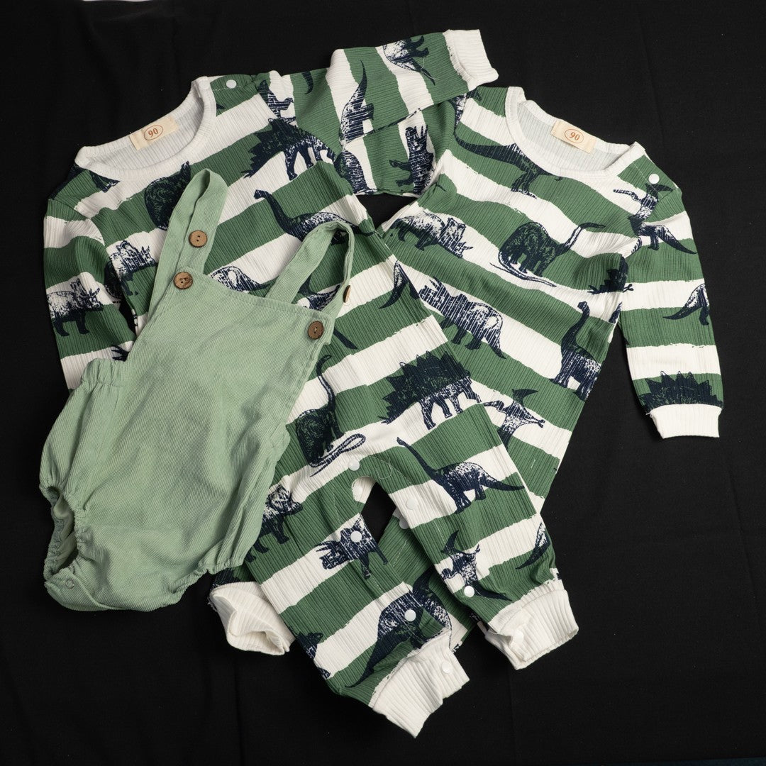 Green and White 90cm Baby Grows New In Packaging