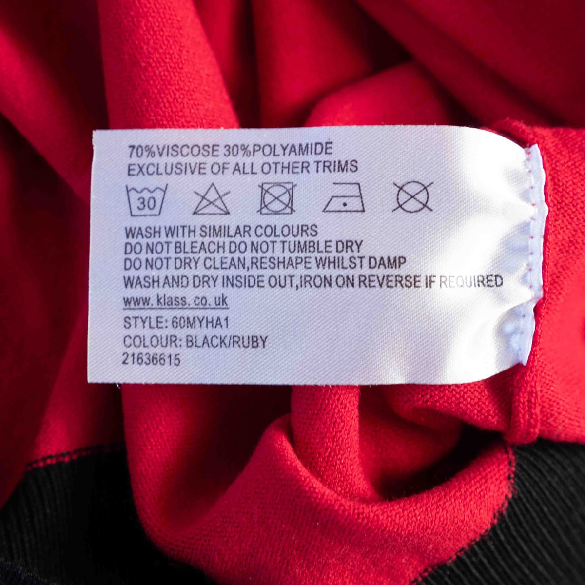 Klass Collection Red Long Sleeve Size XL Top Pre-Owned