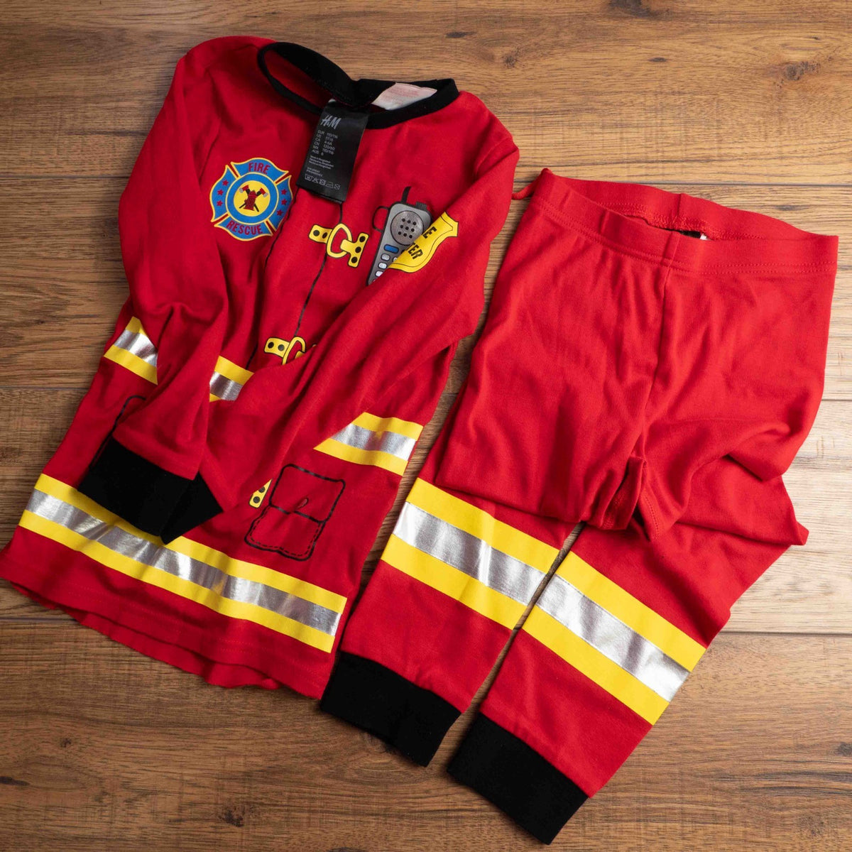H&amp;M Firefighter 2 Piece 110/116cm Pyjama Set Pre-Owned