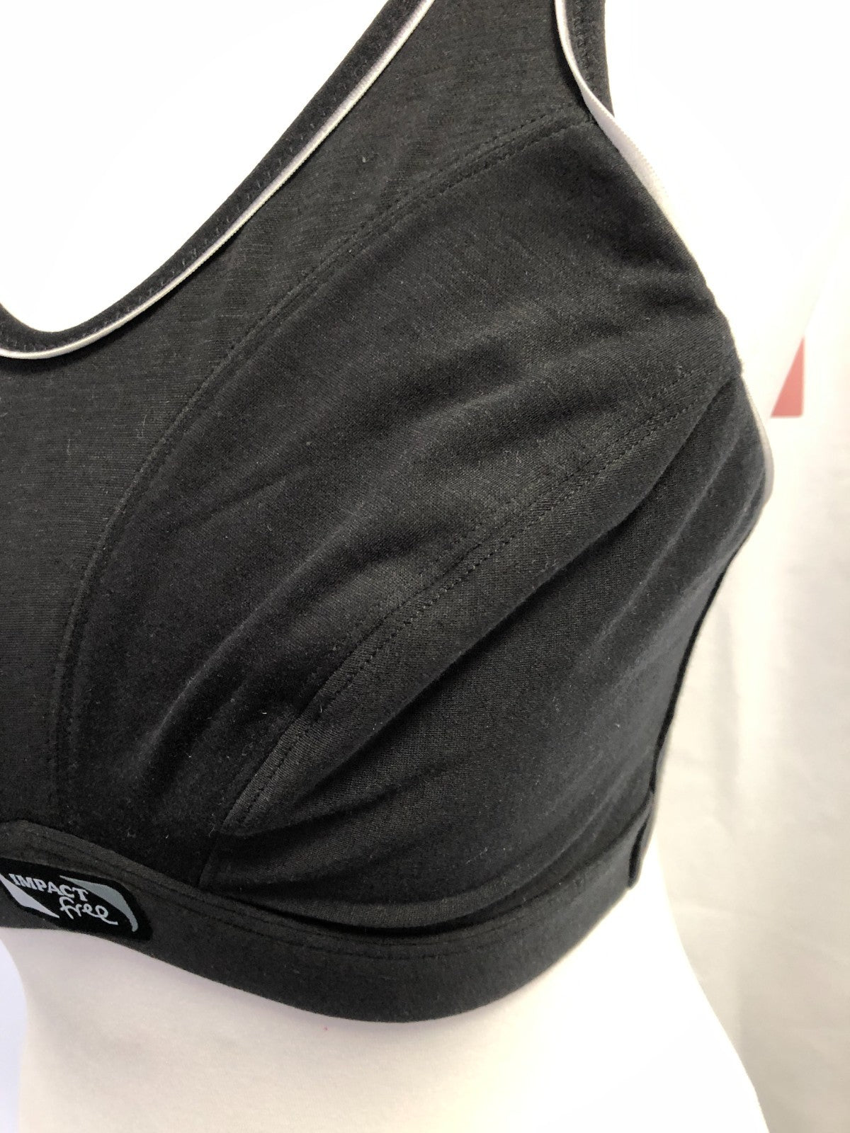 Bra Royce Sports Bra 32D  Non Padded BNWT
