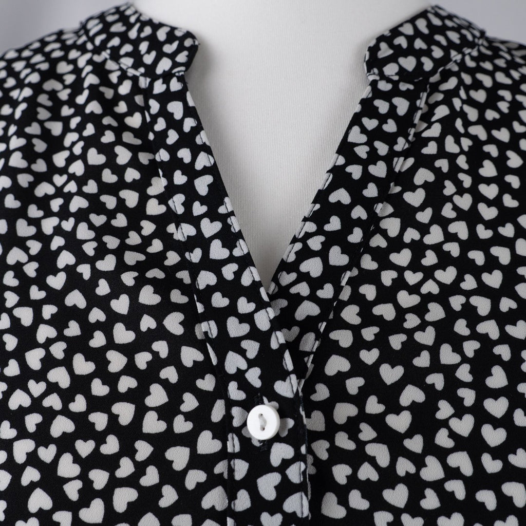 Papaya Black Heart Pattern Size 10 Top Pre-Owned