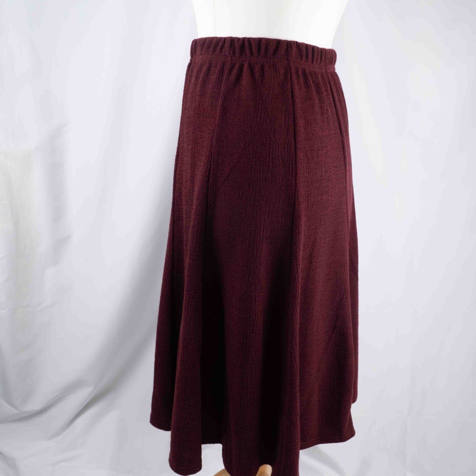 Monique Collection Wine Red M/L Skirt New With Tag