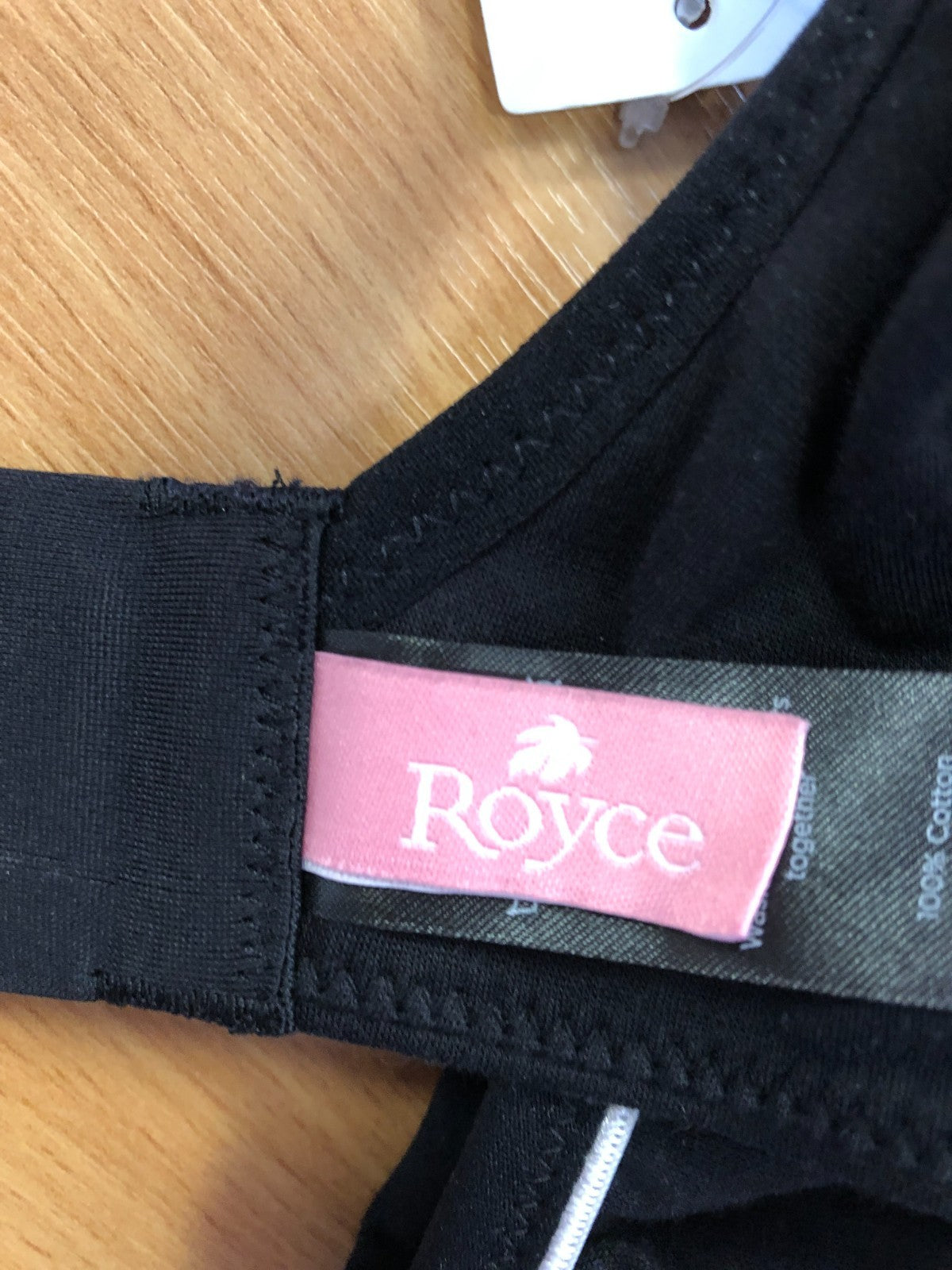 Bra Royce Sports Bra 32D  Non Padded BNWT